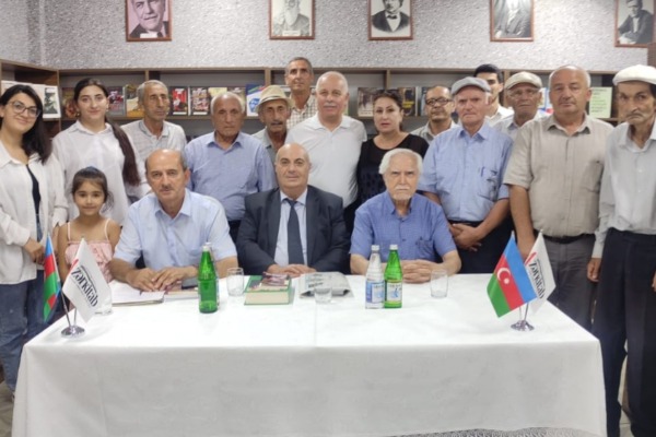 Qubada yazıçı-dramaturq Əmir Pəhləvanla görüş keçirilib